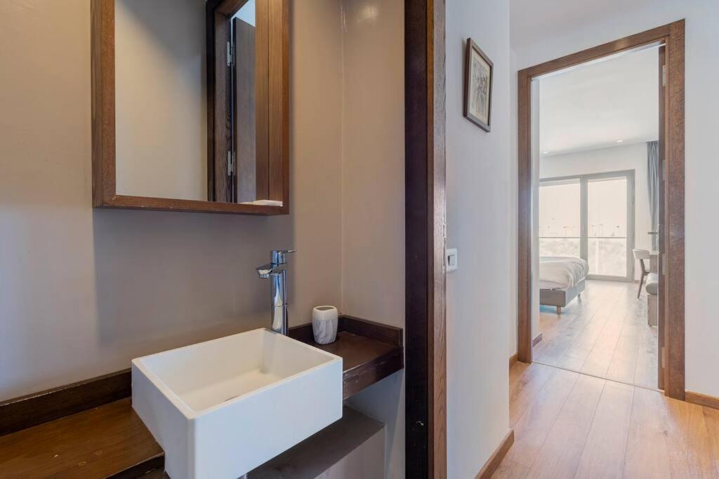 Luxury Apartment At Corniche , Seaview Close Beach Casablanca Exterior photo