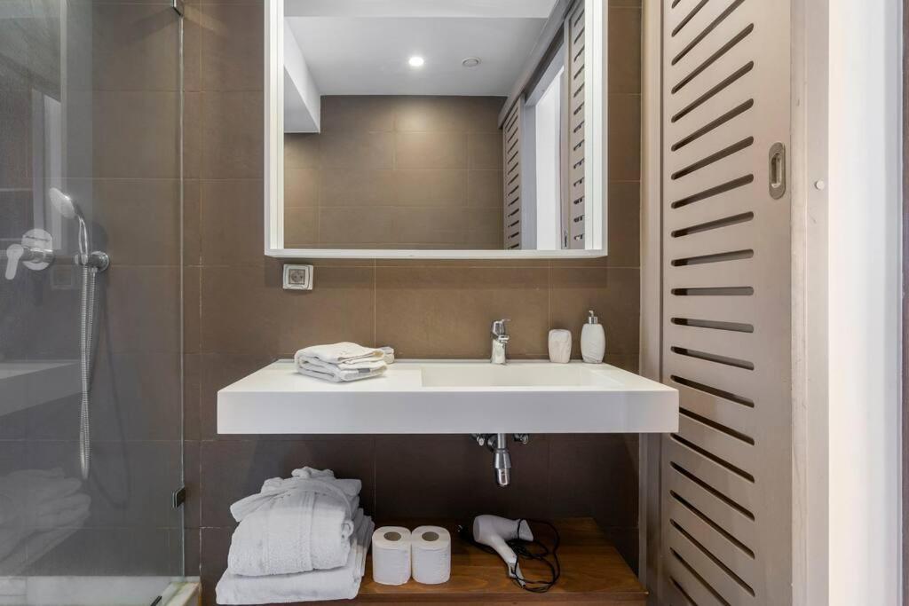 Luxury Apartment At Corniche , Seaview Close Beach Casablanca Exterior photo